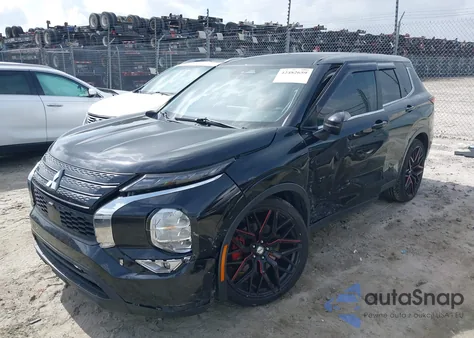 2022 Mitsubishi Outlander Black Edition 2Wd/Se 2.5 2Wd/Se Launch Edition 2Wd from USA, damaged, VIN JA4J3UA8XNZ024701